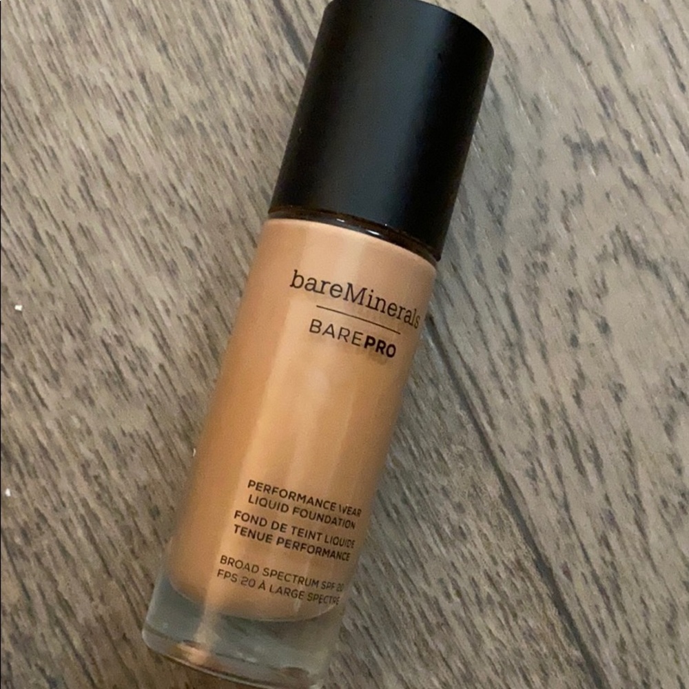 BAREMINERALS barepro shade 24